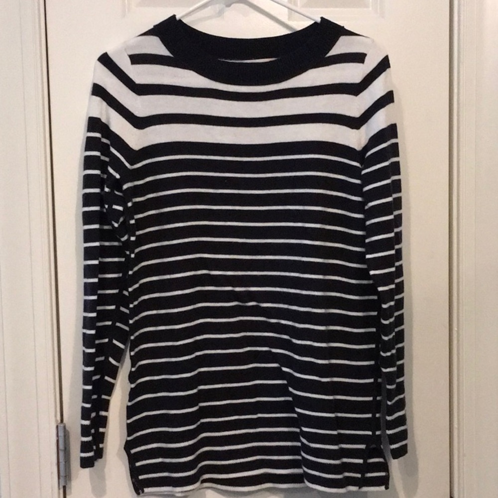 Loft sweater size small